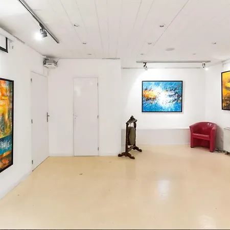 Eiffel Tower / Loft Space * Parigi