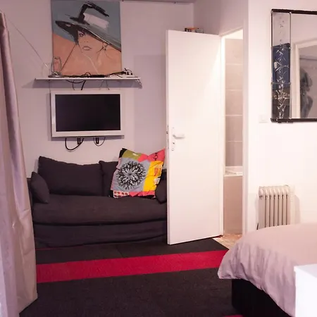 Eiffel Tower / Loft Space Parigi