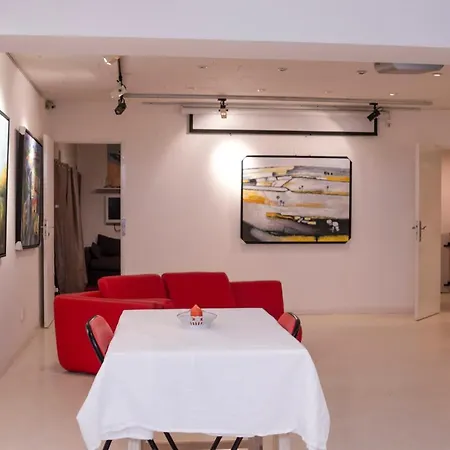 Eiffel Tower / Loft Space Parigi